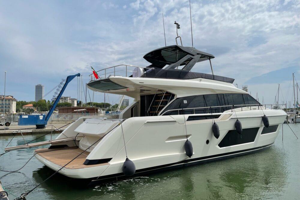 2021 FERRETTI YACHTS 670 